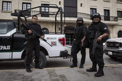 Tres polic&iacute;as estatales de Tamaulipas, en una fotograf&iacute;a tomada el a&ntilde;o pasado.