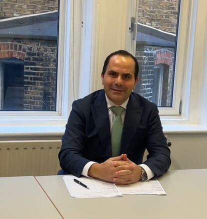 Sergio Dionisio, propietario de StarPlusServices, en su oficina de Londres