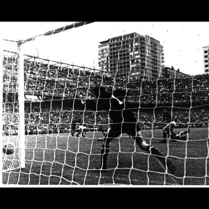 Marcelino consiguió el tanto definitivo a pase de Pereda frente a la URSS durante la final de 1964. Curiosamente, Pereda había marcado a los seis minutos el tanto más rápido en la historia de un Campeonato de Europa organizado por la UEFA. Ante 76.000 espectadores, España se alzaría con el título en una selección en la que Luis Suárez se proclamaría también campeón de Europa con el Inter de Milán.