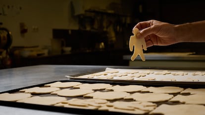 Así se hacen los Ahorcaditos, de la Pastelería Isidro, en Santo Domingo de la Calzada (La Rioja).