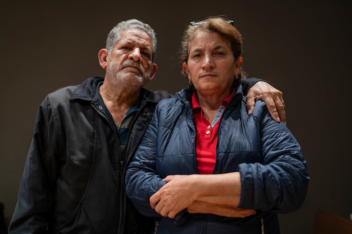 La pareja venezolana que busca por tierra, mar y aire a su familia  desaparecida en la ruta migratoria de San Andrés | EL PAÍS América Colombia