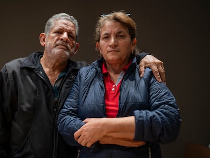 Livia Pieruzzini y Gustavo Antonio Morón, en Bogotá, el 14 de diciembre de 2023.