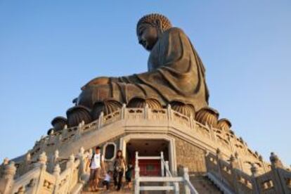 Estatua gigante de Buda en el monasterio de Po Lin, en Lantau (Hong Kong).