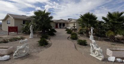 Entrada principal del burdel Love Ranch. Aquí fue encontrado Lamar Odom inconsciente.