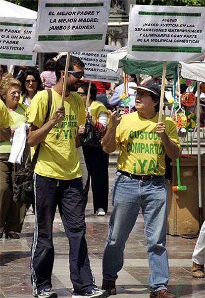 Manifestación de padres en Barcelona a favor de la custodia compartida.