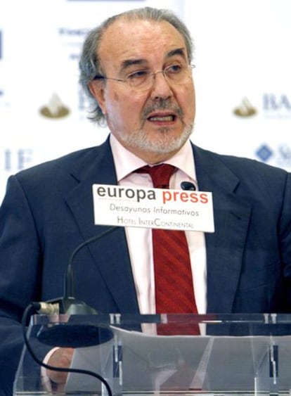 Pedro Solbes, durante su participación en un desayuno informativo organizado por Europa Press.