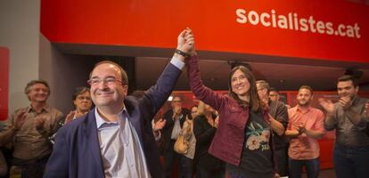 Miquel Iceta y Nuria Parlon, anoche tras conocerse los resultados de las primarias del PSC, en las que se impuso Iceta.