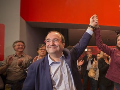 Miquel Iceta y Nuria Parlon, anoche tras conocerse los resultados de las primarias del PSC, en las que se impuso Iceta.