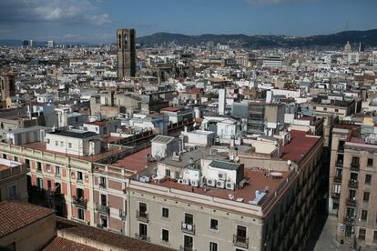 El cel de Barcelona, ben clar. 