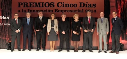 Foto de familia de la gala de entrega de la séptima edición de los Premios Cinco Días a la Innovación Empresarial.