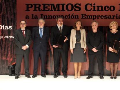 Foto de familia de la gala de entrega de la séptima edición de los Premios Cinco Días a la Innovación Empresarial.