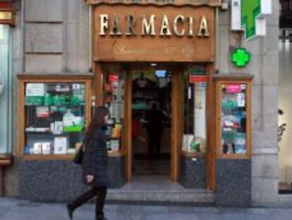 Fachada de una farmacia en Madrid.