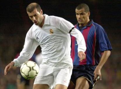 Zidane ante Rivaldo.