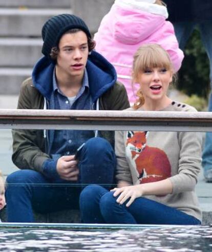 Taylor Swift era fan de One Direction antes de conocer a Harry. Un encuentro orquestado por Justin Bieber y Selena Gomez fue el catalizador de esta relación.