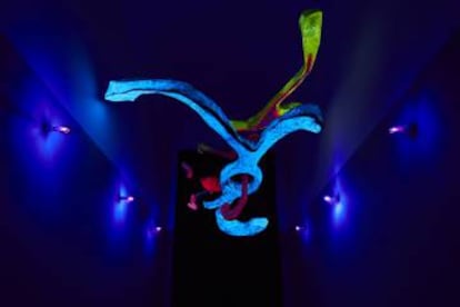 'Ambiente spaziale a luce nera' (1948-1949/2017).
