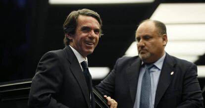 El expresidente del Gobierno José María Aznar, a su llegada a la cena por el cumpleaños de Vargas Llosa el pasado 28 de marzo.