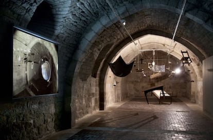 Imagen de la instalaci&oacute;n &#039;Universo personal&#039;, en el monasterio de Santo Domingo de Silos.