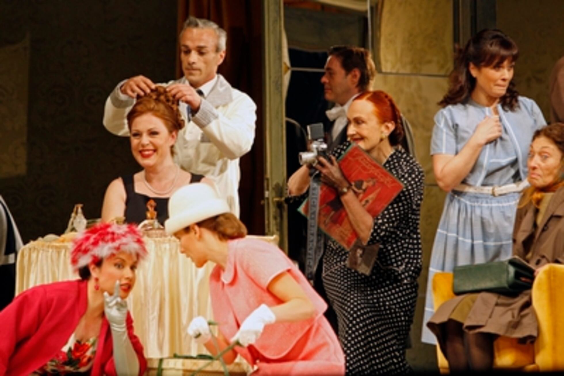 Fondo Escena Romántica Del Crepúsculo Con Pareja Y Paisaje Urbano Al  Atardecer, Silueta De Pareja, Paisaje Urbano De Noche, Puesta De Sol  Romantica Imagen de Fondo Para Descarga Gratuita - Pngtreee, image size:1960x1308