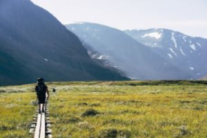 Trekking en el Kungsleden, el Sendero del rey, en Laponia (Suecia).