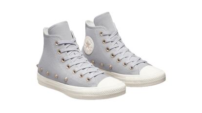 Chuck Taylor All Star con tachuelas