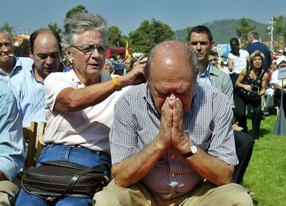 Marta Ferrusola y Jordi Pujol durante la fiesta de CiU en Castellar del Vallès en 2003.