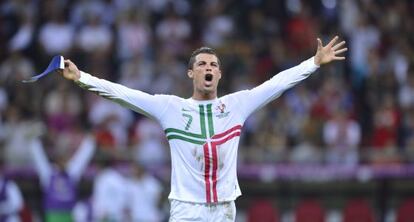 Cristiano celebra el pase de Portugal a semifinales.