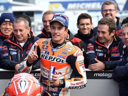 M&aacute;rquez celebra la pole en Australia. 