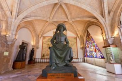 Estátua do Infante Dom Enrique, O Navegante, no museu da Marinha, no bairro lisboeta de Belém.