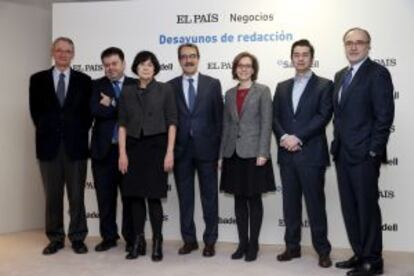 Los participantes en el desayuno, celebrado en la sede de EL PAÍS en Madrid.