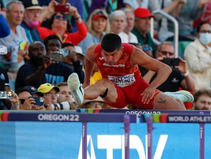 El español Asier Martínez, bronce en el Mundial de Eugene en 110 metros vallas.