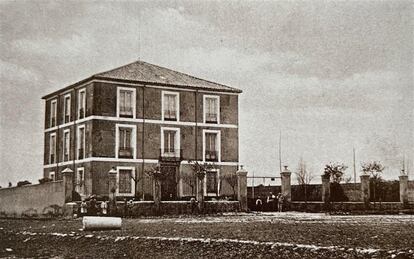 El Hospital de Santa Emilia en la década de 1930, en una imagen cedida por la Asociación para la Recuperación de la Memoria Histórica de Cuenca.