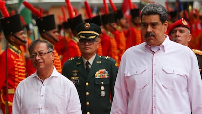 Nicolás Maduro recibe a Gustavo Petro en el Palacio de Miraflores, en Caracas (Venezuela), en noviembre de 2022.