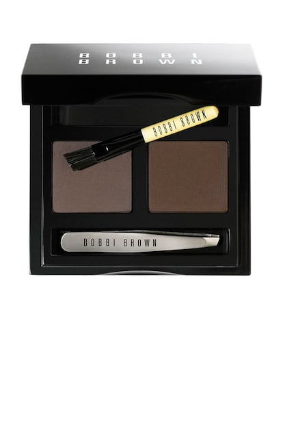  

	Kit 'Dark' de Bobbi Brown. Incluye sombras de dos tonos, aplicador y mini pinzas. También disponible en versión 'ligth' para cejas más claras (39 euros aproximadamente).