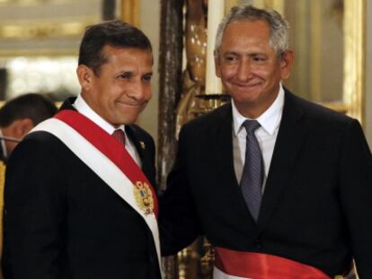 Ollanta Humala junto al primer ministro peruano Rene Cornejo.