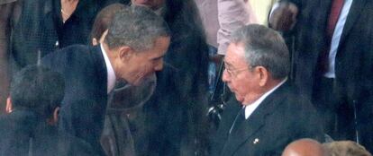 El presidente americano Barack Obama y Raúl Castro en 2013.