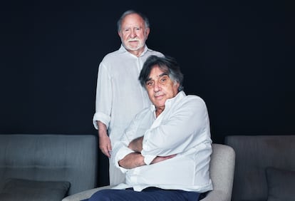 Luis R. Aizpeolea y el director de cine Agustín Díaz Yanes, el viernes antes de su conversación.