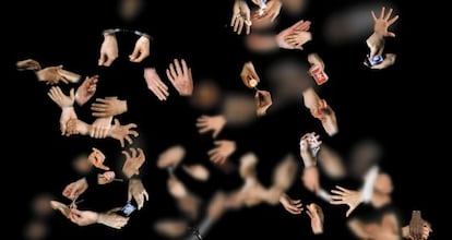 Hand-held, a 2012 work by David Rokeby.