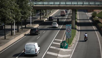 La ronda Litoral, el dia que van entrar en vigor les multes a la zona de baixes emissions.