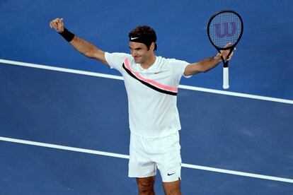 Roger Federer festeja en Melbourne.