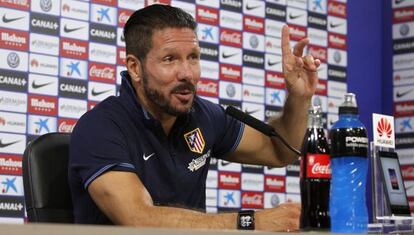 Simeone, en una rueda de prensa.