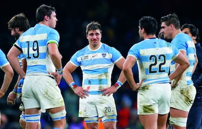 Los Pumas, sudando, sangrando y llorando, tras ser derrotados en un partido del último Mundial. En 1979 dejaron más o menos así a nuestro columnista.