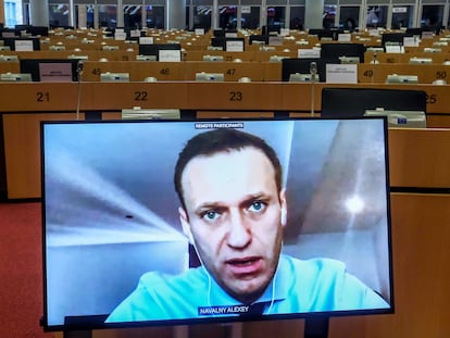 Alexéi Navalni, durante su participación por videoconferencia en la sesión de la comisión de Asuntos Exteriores del Parlamento Europeo, este viernes en Bruselas.