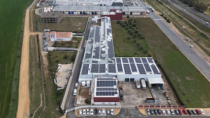 Instalación de autoconsumo fotovoltaico de Quantica Renovables para Inés Rosales.