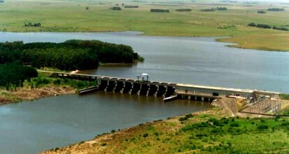 Uma represa no Uruguai.