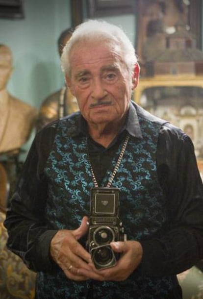 Eugeni Forcano a casa seva, a Barcelona, el 2012.