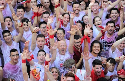 Participantes en el Chupinazo de San Fermín 2016 en Pamplona.