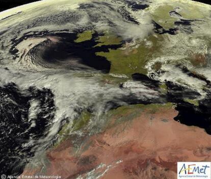 Imagen de la Península cubierta por nubes tomada por el satélite Meteosat para la Agencia Estatal de Meteorología.