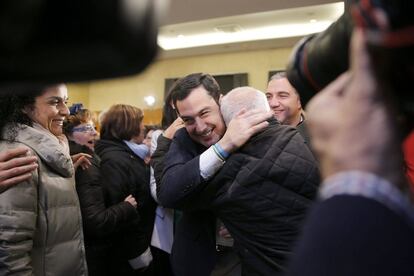 El candidato del PP a la Junta, Juanma Moreno, afronta en las elecciones autonómicas del 22 de marzo su primer gran test como líder del partido, cargo al que llegó hace poco más de un año, e inicia la campaña convencido de su victoria y de que obtendrá el respaldo suficiente para gobernar.