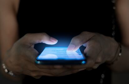 businesswoman using smartphone