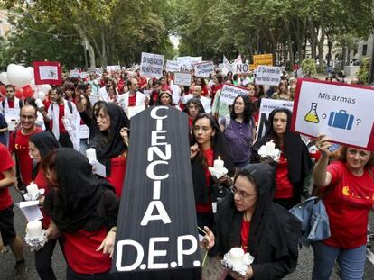 Manifestaci&oacute;n en Madrid en defensa de l aI+D con el lema &#039;Sin ciencia no hay futuro&#039;.